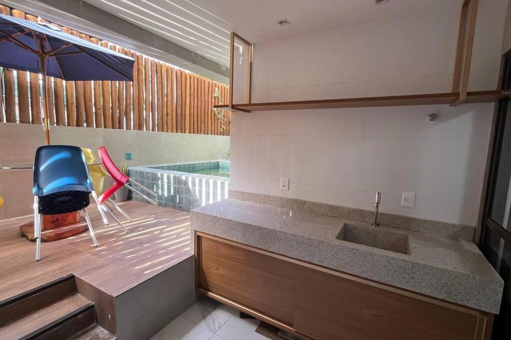 Terreo Com Piscina Beira Mar De *
